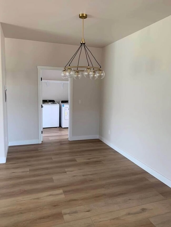 Building Photo - 6549 WA-262