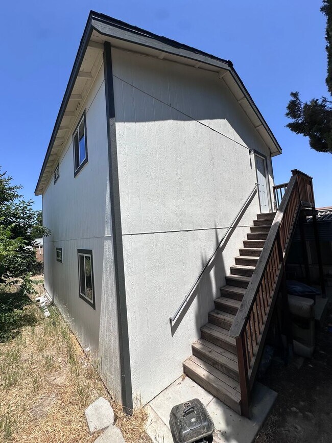Building Photo - 218 Doolittle Dr