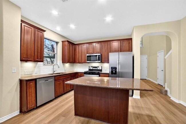 Building Photo - 1090 Sussex Way