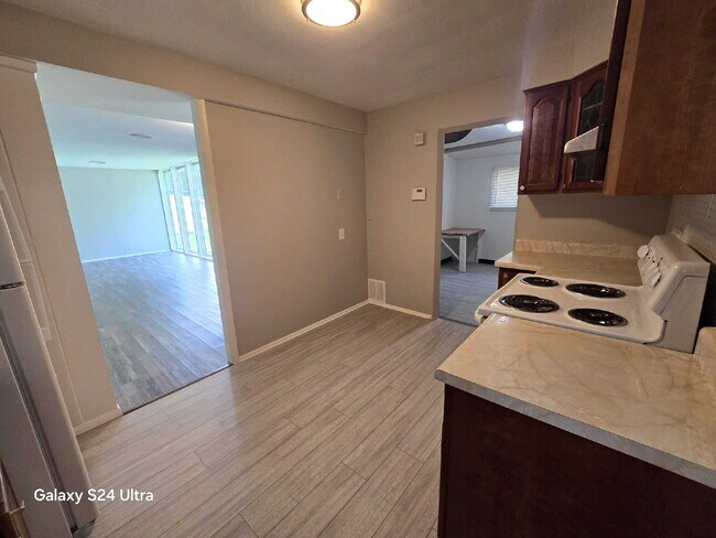 Building Photo - 8318 Woodhurst Dr