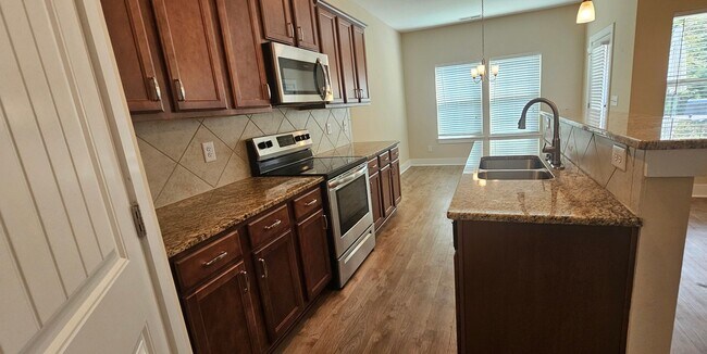 Building Photo - Glenmoor-Conway SC