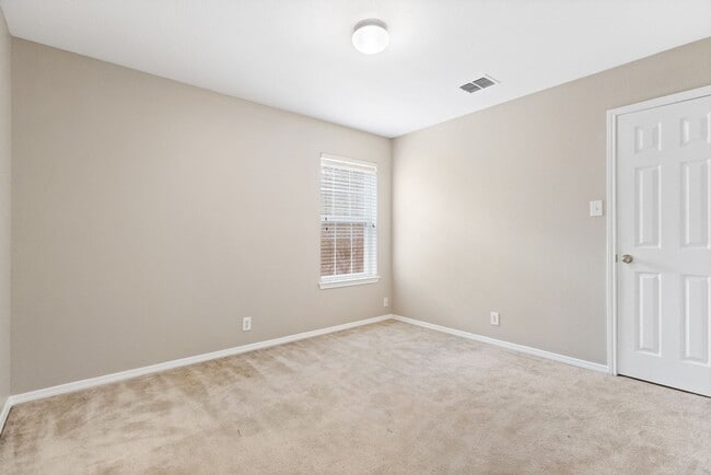 Building Photo - 4914 Roan Brook