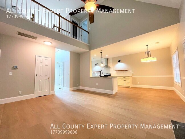 Building Photo - 1635 River Oak Dr