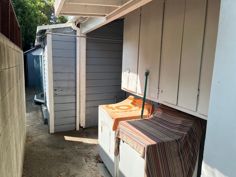 Building Photo - 2510 Glen Green St