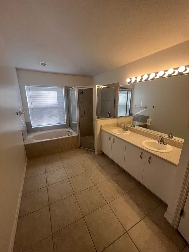 Building Photo - 9 Southern Trace Blvd