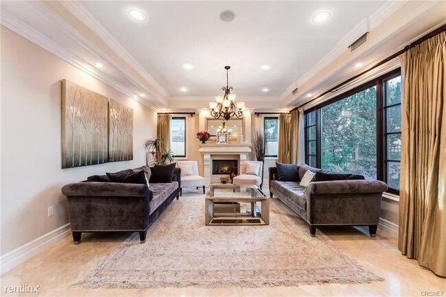 Building Photo - 6 br, 6.5 bath House - 12530 Collins St