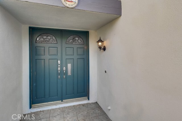 Building Photo - 7030 Seawind Dr