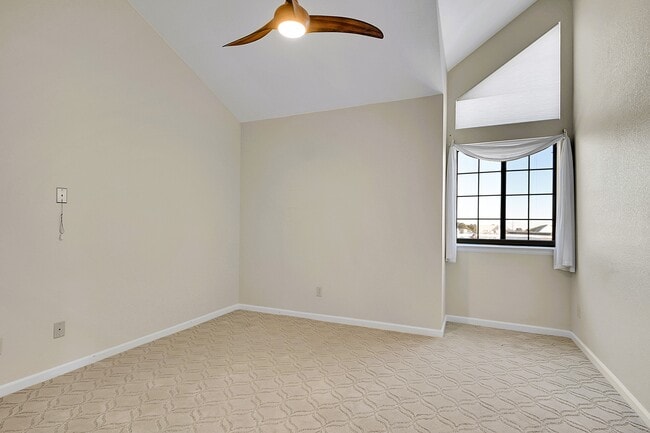 Building Photo - 31719 Rocky Village Dr