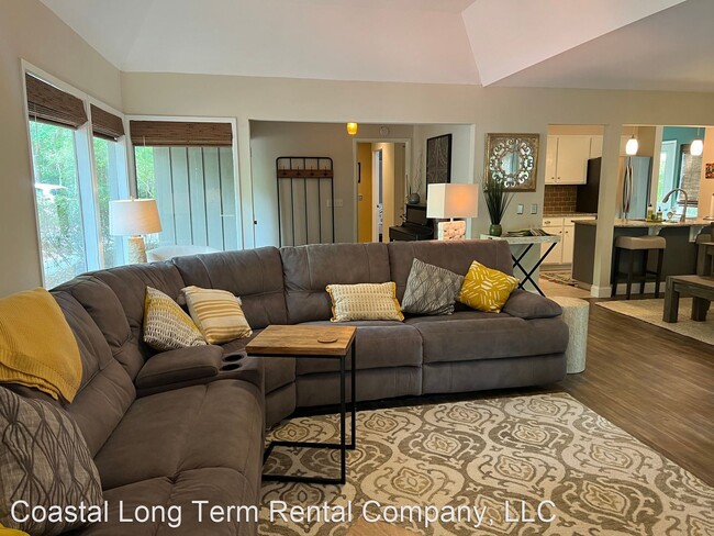 Building Photo - 2 br, 2 bath House - 4 Pender Lane