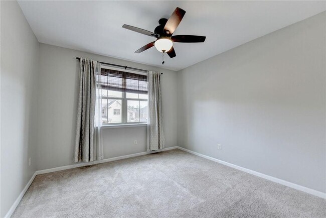 Building Photo - 2540 Maple Ridge Ln