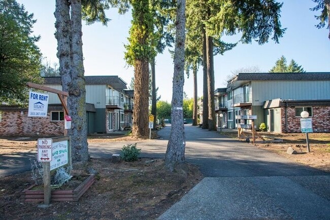 Building Photo - Super spacious 2 bedroom unit in the perfe...