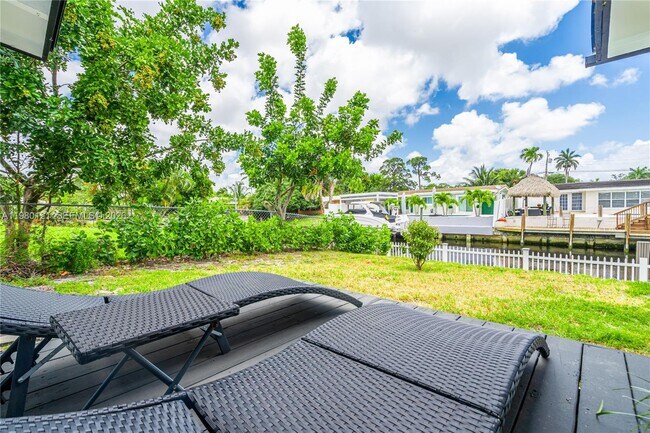 Building Photo - 2430 Key Largo Ln