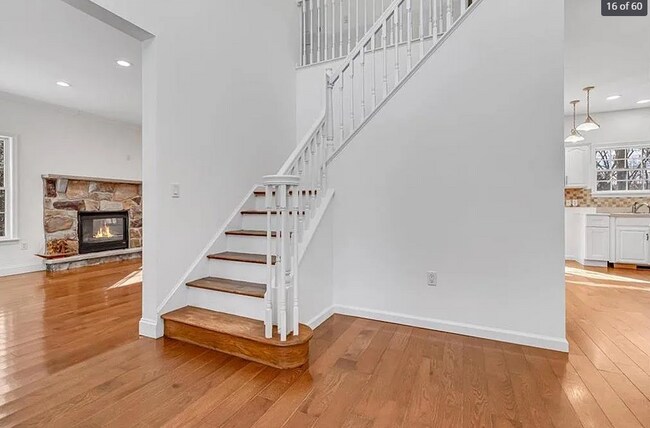 Building Photo - 3290 Birch Hill Dr