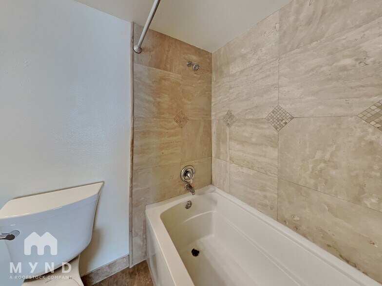 Building Photo - 7850 E Camelback Rd