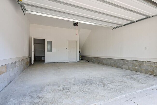 Building Photo - East Nashville Condo at Cleveland Park