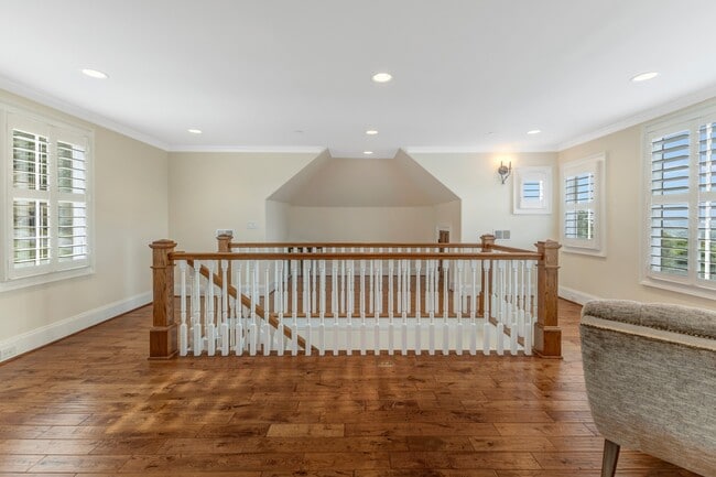 Building Photo - 5014 Mountview Pl