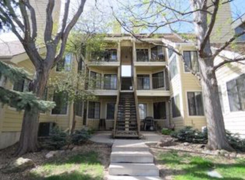 Building Photo - 4806 E Kentucky Ave
