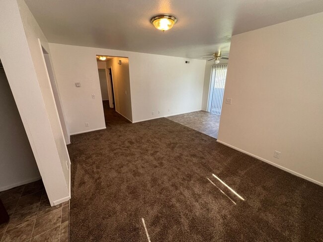 Building Photo - 2 Bed 2 Bath newly remodeled downstairs Unit