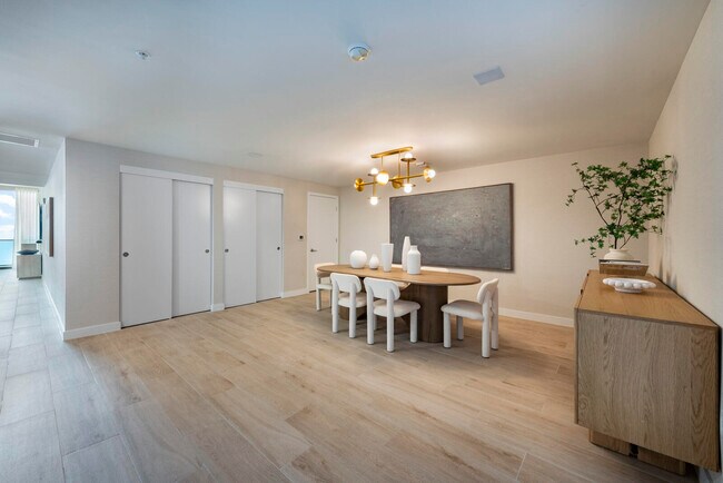 Building Photo - 900 N Ocean Blvd