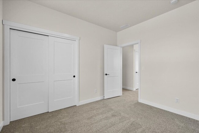 Building Photo - Newly Constructed Home with Spacious Layout