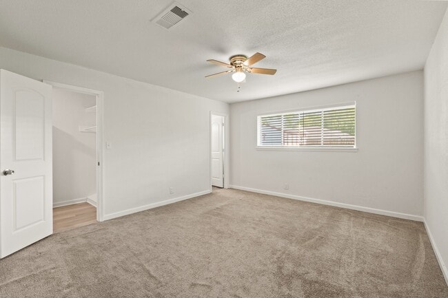 Building Photo - 5322 Inwood Dr