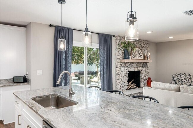 Building Photo - 4530 SE 14th St