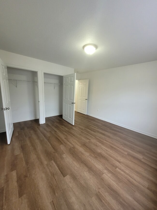 Building Photo - 204 Olde Covington Way