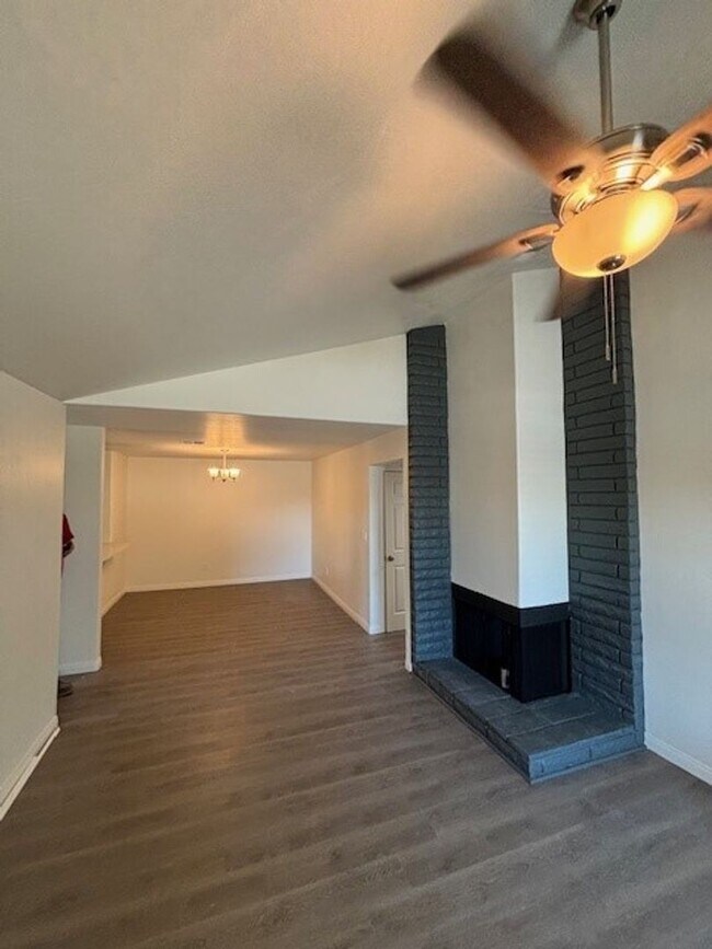 Building Photo - 1021 Nimrod Ct