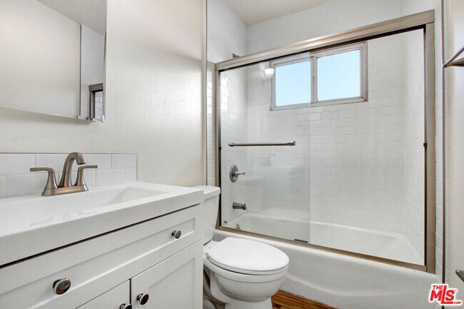 Building Photo - 1740 Hauser Blvd