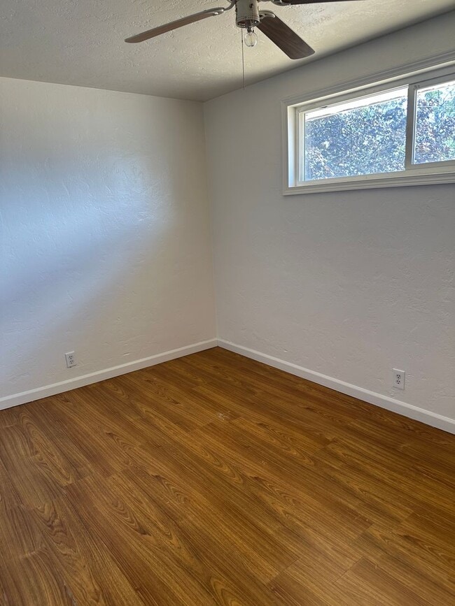 Building Photo - Home for rent, MOVE IN READY!!