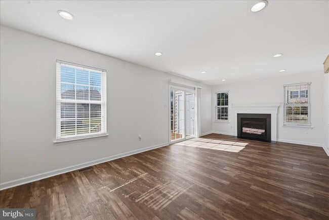 Building Photo - 1975 Cidermill Ln