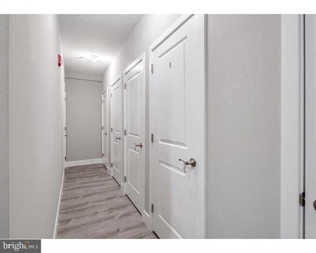 Building Photo - 914 N 16th St
