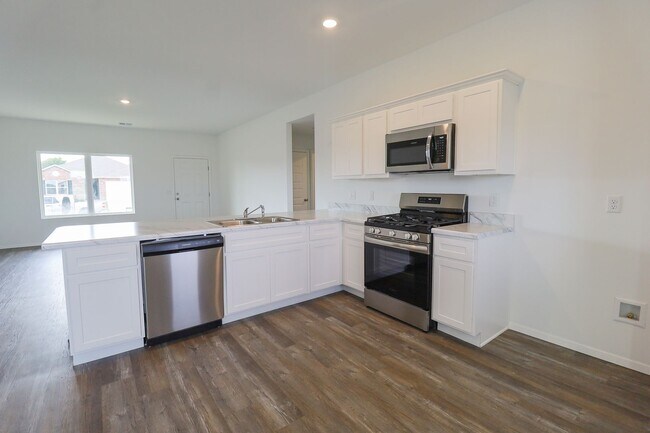 Building Photo - 3 Bed | 2 Bath | New Build in Bixby