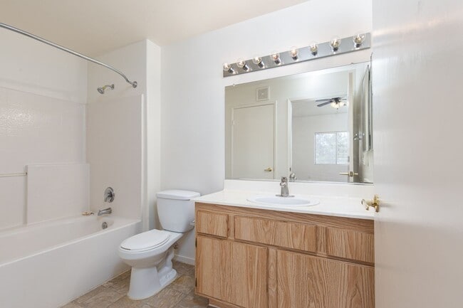 Building Photo - Upstairs 2 br unit in gated community with pool/spa/bbq area