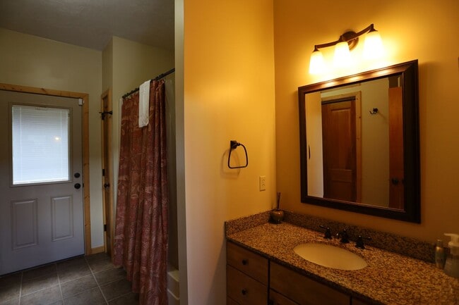 Building Photo - Large Private Furnished 4 Bed Winter Seasonal in Thornton- Close to Skiing! $2550/mo