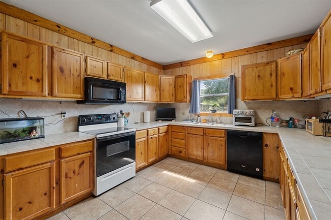 Building Photo - 18823 Cypress Church Rd