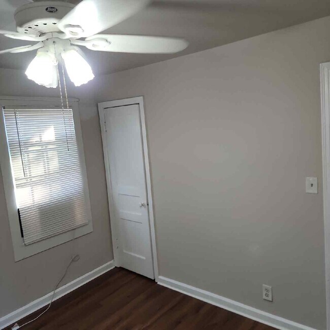 Building Photo - 1018 Navaho Pl