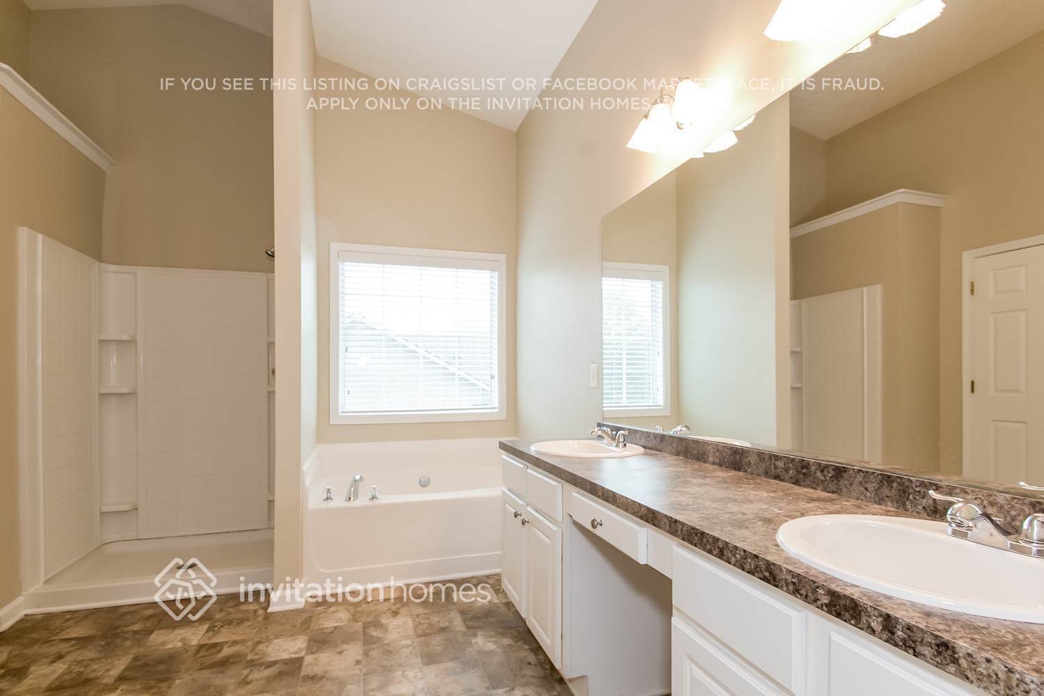 Building Photo - 1420 Great River Pkwy SE