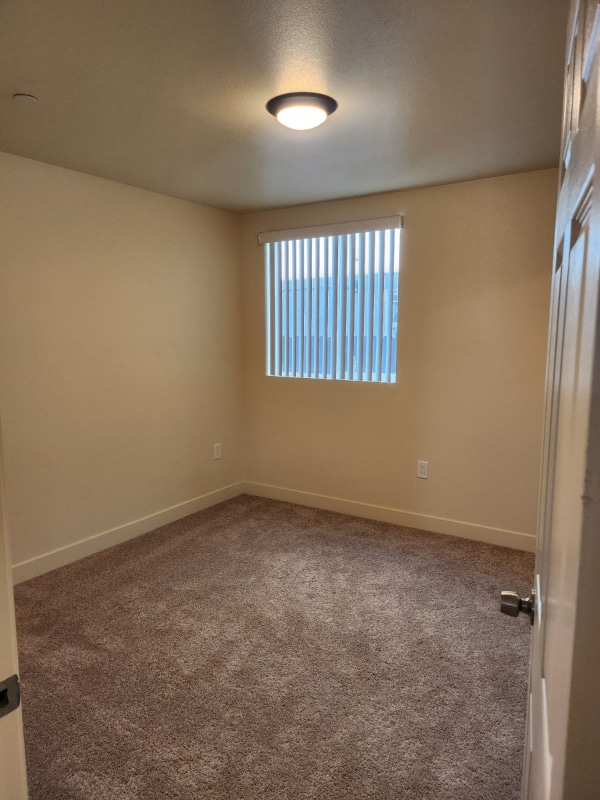 Building Photo - 4828 McKinley Ave