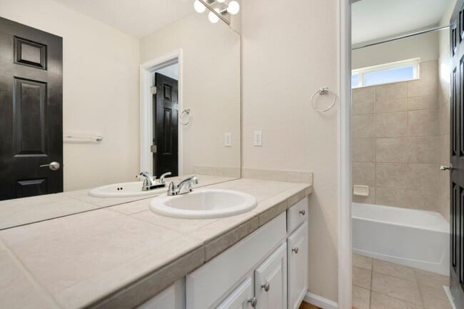 Building Photo - 2614 Canby Way