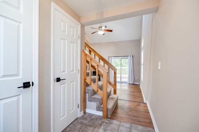 Building Photo - 1156 Bay Harbor Cir