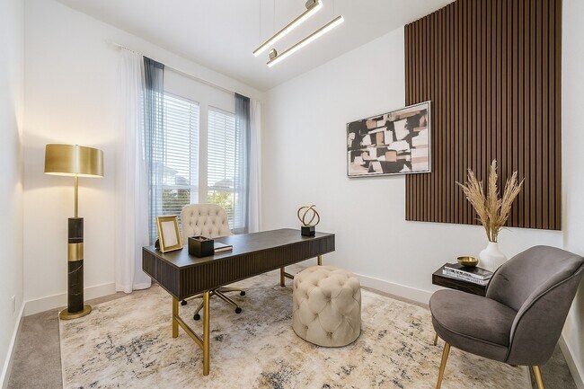 Building Photo - 32018 Crested Knl Ct