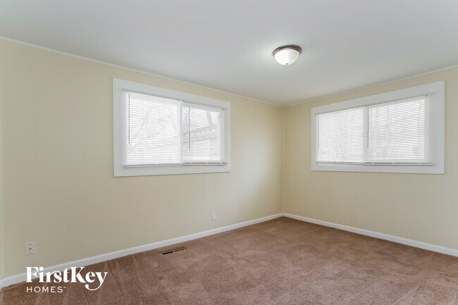 Building Photo - 728 Jackson Ave