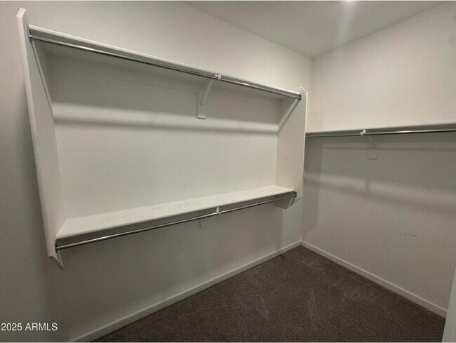 Building Photo - 775 E Furness Dr