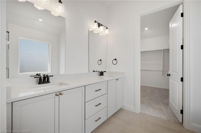 Building Photo - 7627 Woodbine Ln