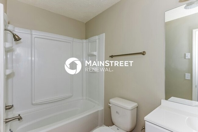 Building Photo - 4 Bedroom Pet-Friendly Home in Madison, TN with Main Street Renewal
