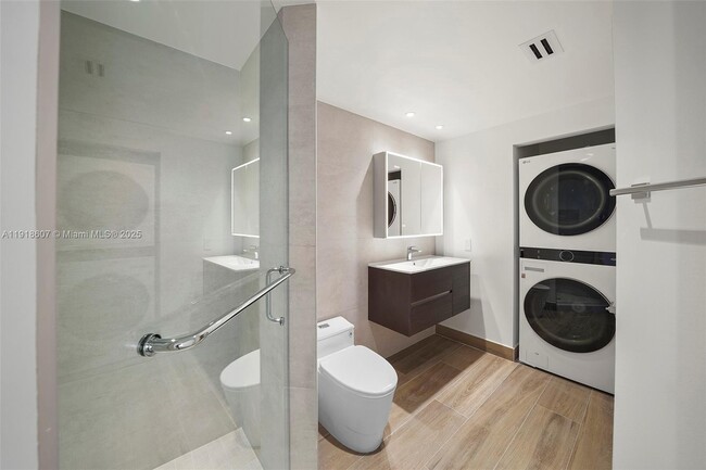 Building Photo - 4779 Collins Ave