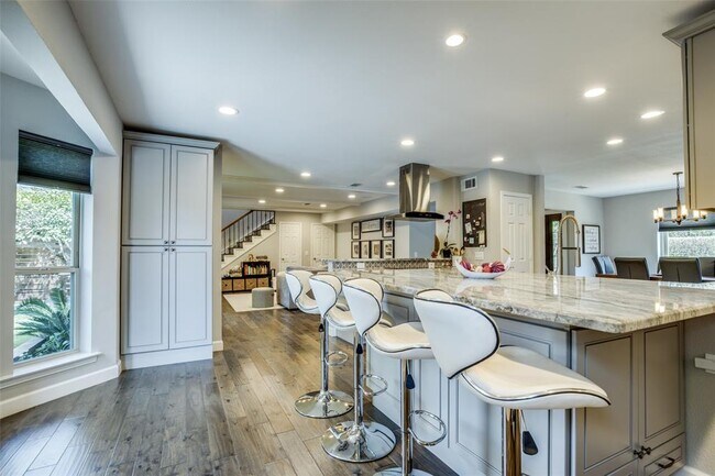 Building Photo - 4321 Dartstone Dr