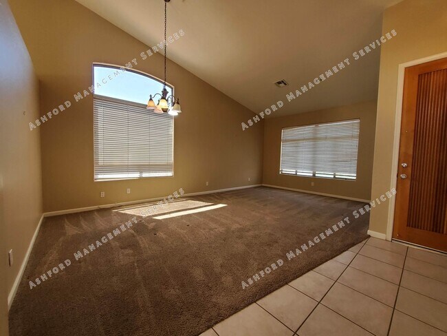 Building Photo - 3 BEDROOM WITH POOL NORTH SCOTTSDALE