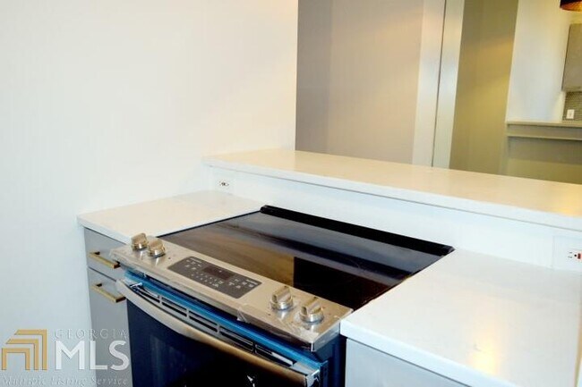 Building Photo - 120 Ralph McGill Blvd NE